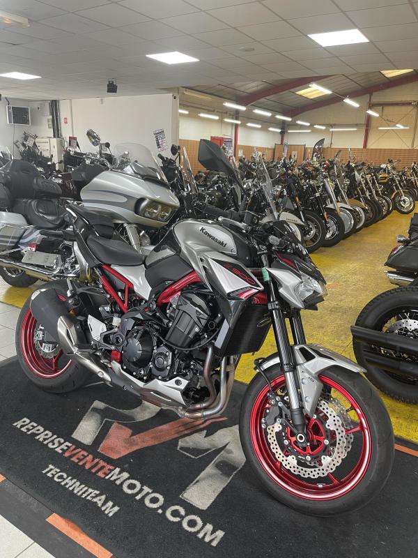 Kawasaki Z900E REP.ECH.POSS 8 199