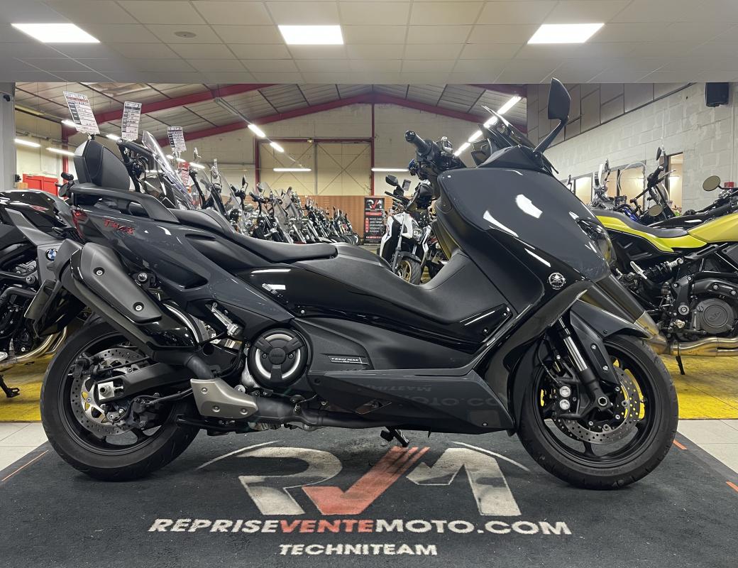 Yamaha TMAX 560 TECH MAX REP.ECH.POSS 10299€