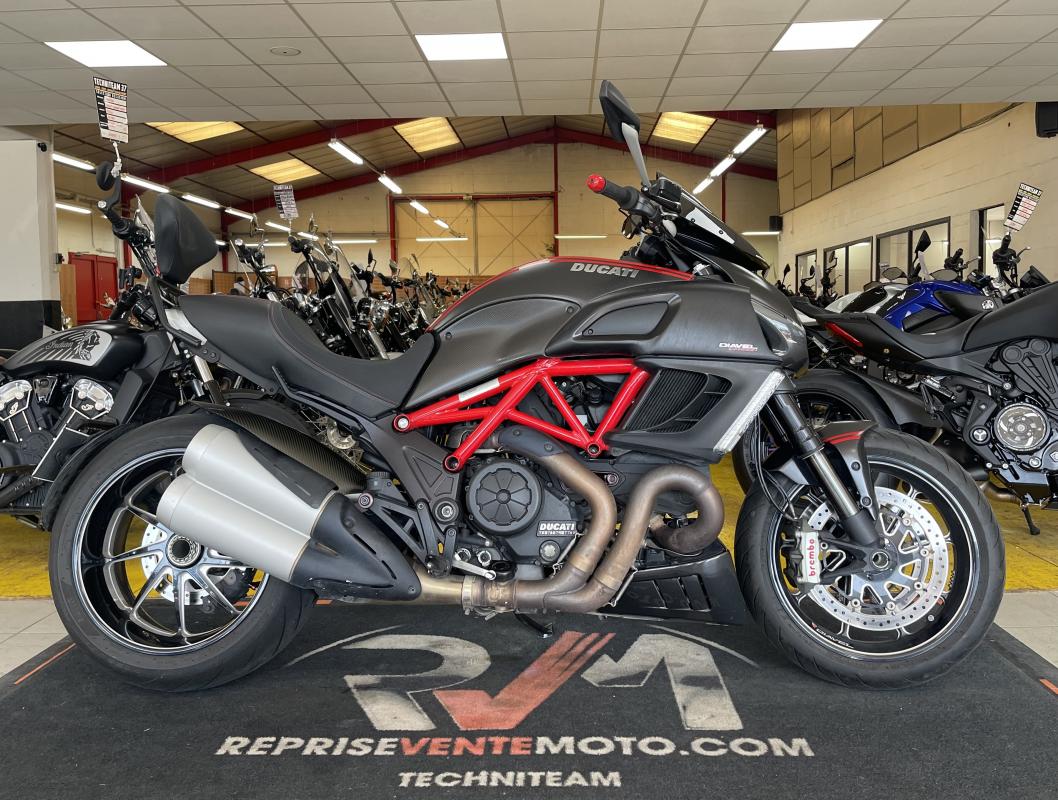 Ducati DIAVEL CARBONE 1200 REP.ECH.POSS 10499€