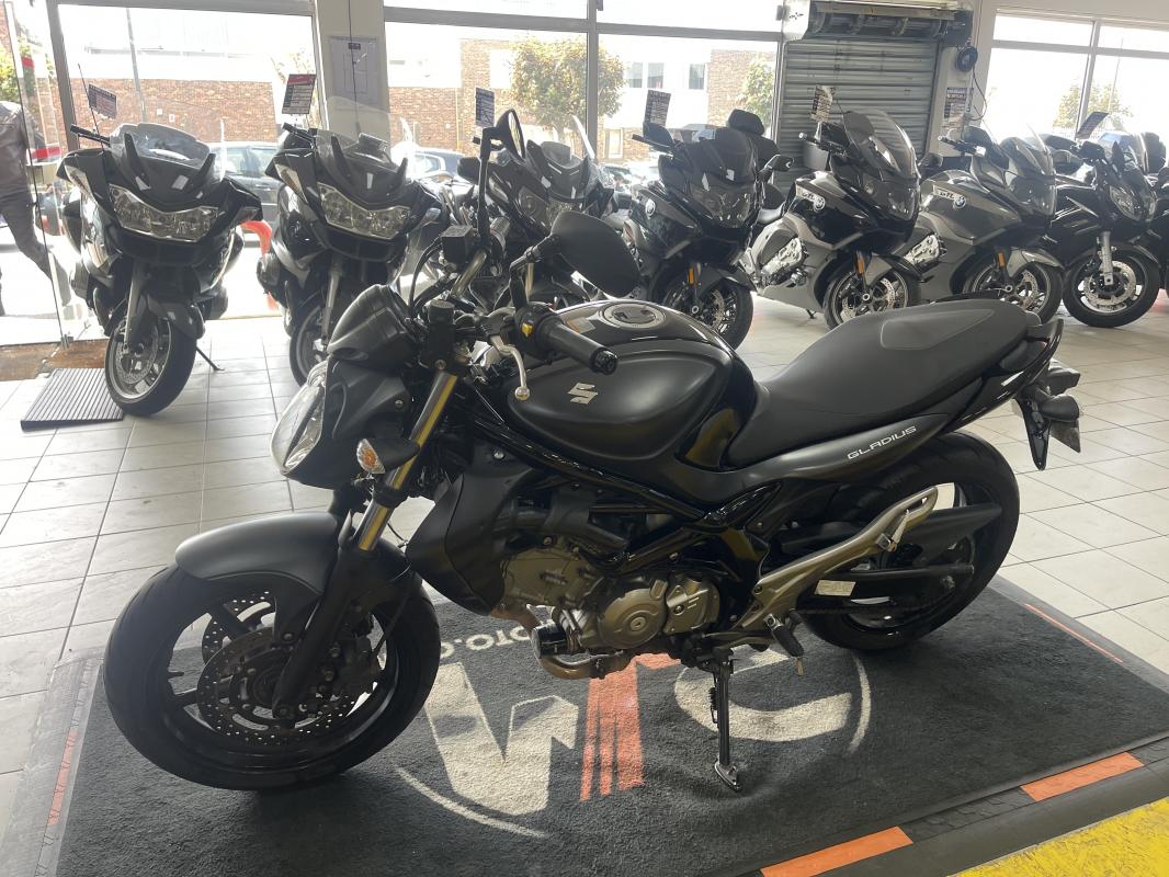 Suzuki 650 GLADIUS POSS A2 REP.ECH.POSS 3 599