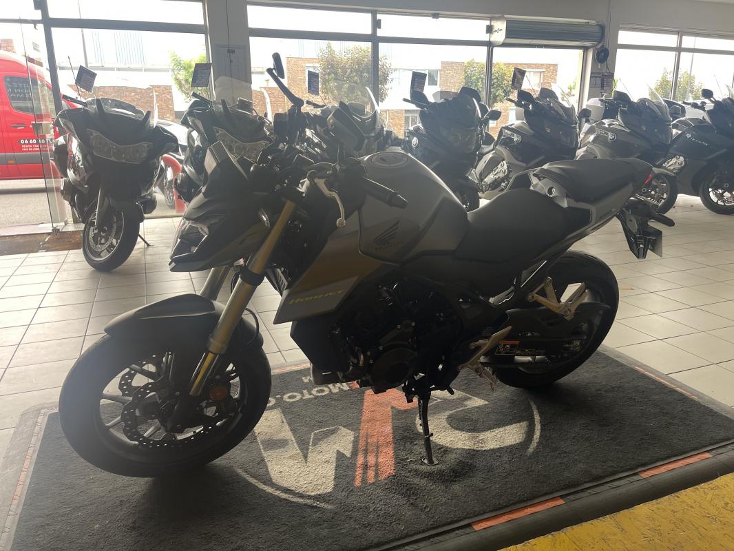 Honda HORNET 750 A2 REP.ECH.POSS 6 599