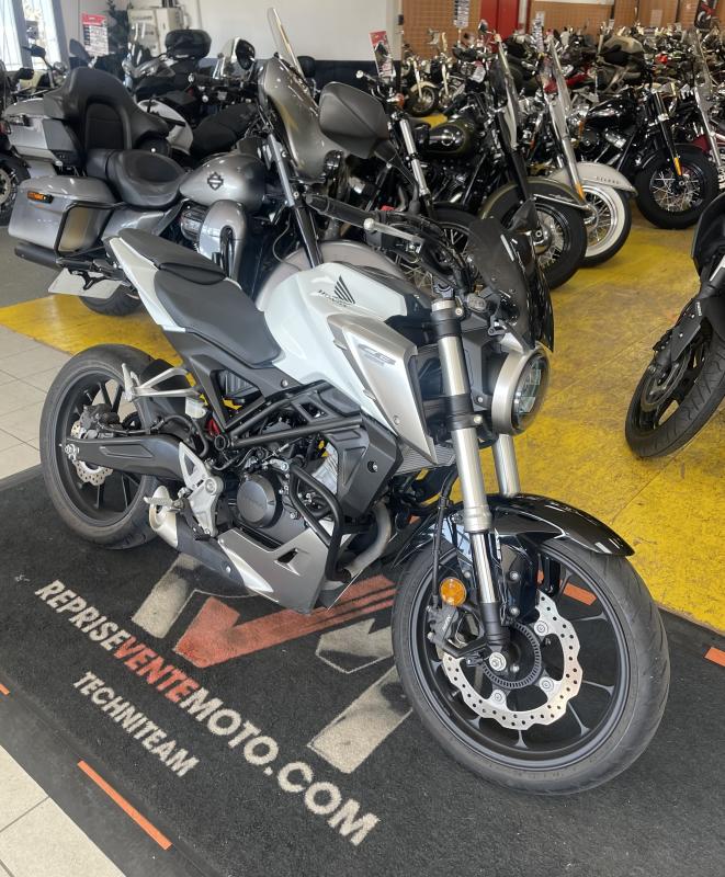 Honda CB125R REP.ECH.POSS 3 999