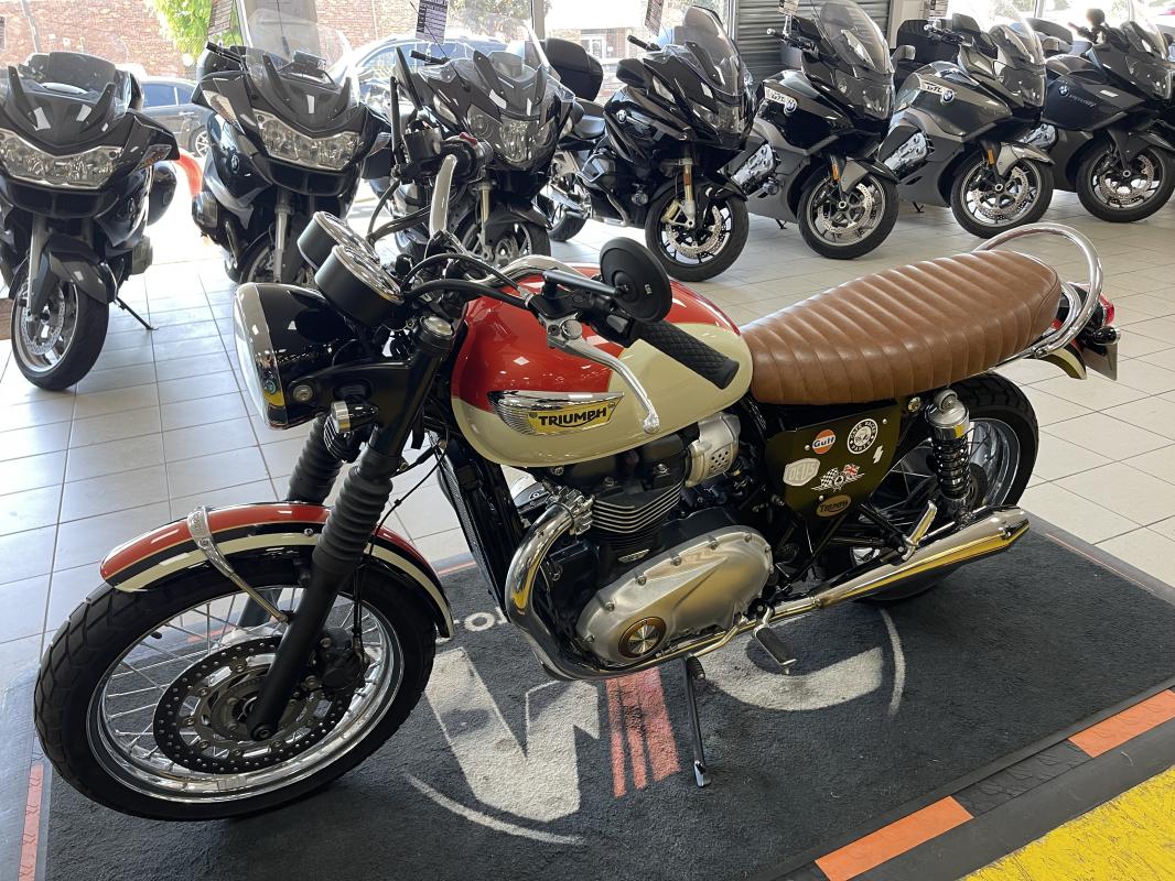 Triumph 900 BONNEVILLE T100 NEW ENGLAND REP.ECH.POSS 6 799