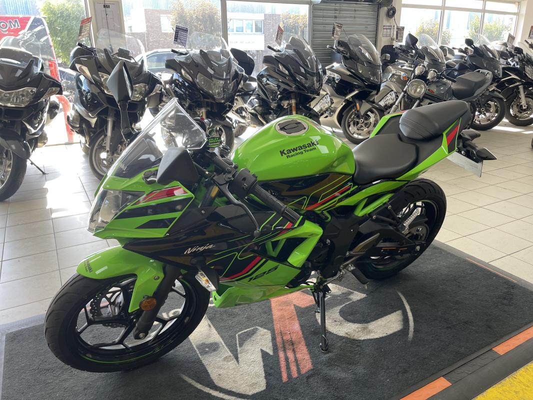 Kawasaki NINJA 125 REP.ECH.POSS 4 499