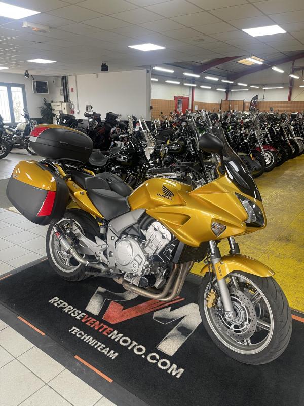 Honda CB1000F REP.ECH.POSS 3 999
