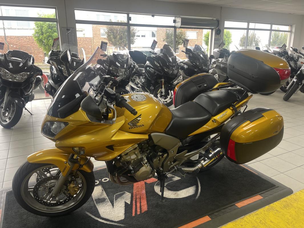 Honda CB1000F REP.ECH.POSS 3 999