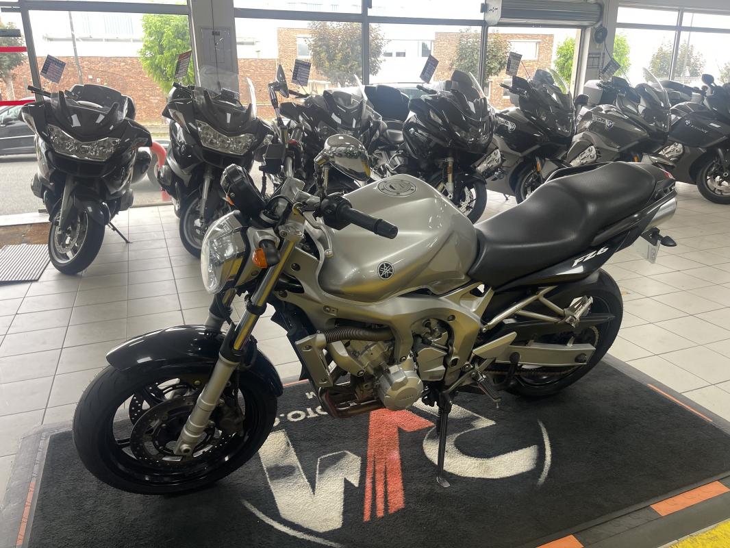 Yamaha FZ6 FAZER 600 REP.ECH.POSS 2 299