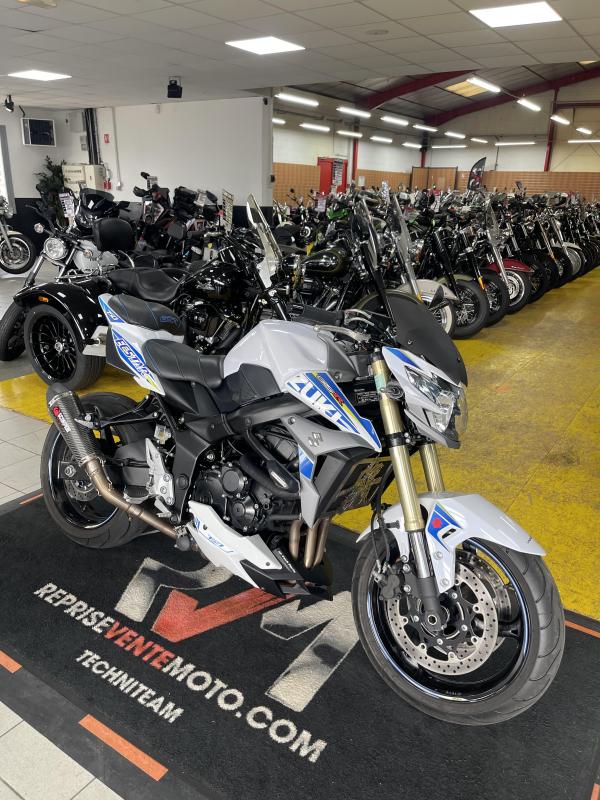 Suzuki 750 GSR REP.ECH.POSS 3 999