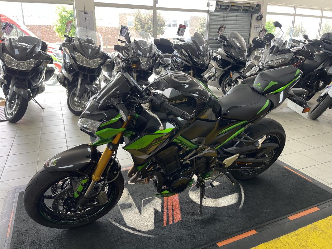 Kawasaki Z900 SE REP.ECH.POSS 8 999
