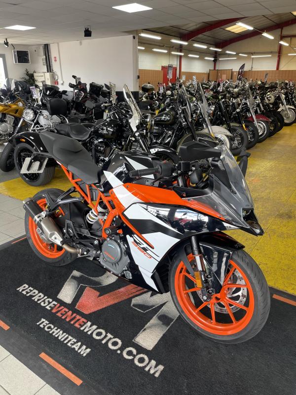 KTM RC 390 REP.ECH.POSS 3 999