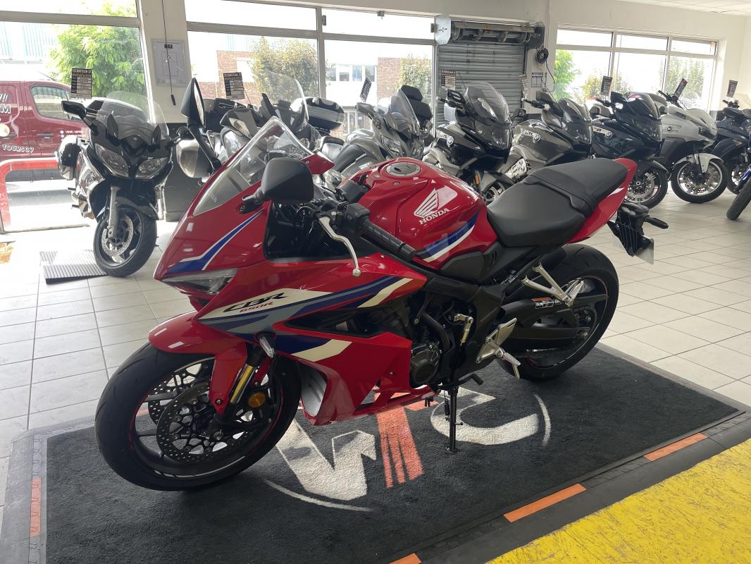 Honda CBR650R E-CLUTCH REP.ECH.POSS 8 999
