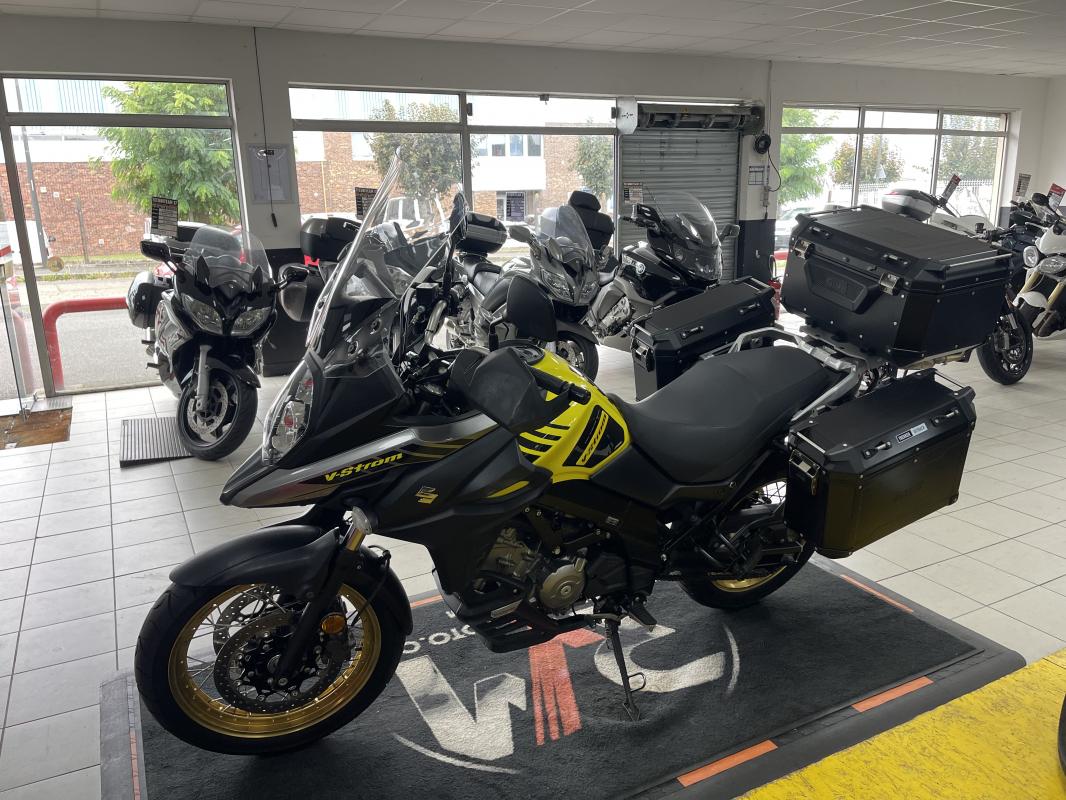 Suzuki 650 V-STROM XT REP.ECH.POSS 5 999