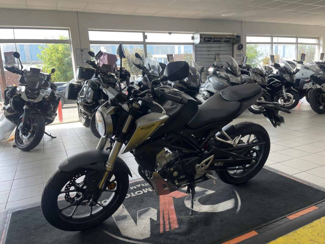 Honda CB125R REP.ECH.POSS 3 699