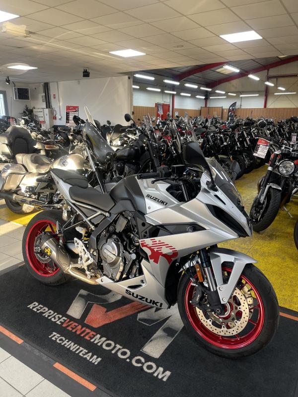 Suzuki GSX 8R A2 REP.ECH.POSS 7 699
