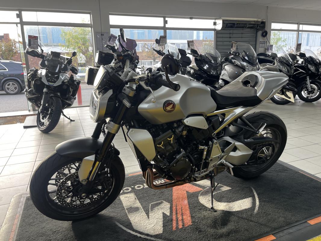 Honda CB1000R REP.ECH.POSS 8 699