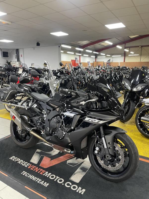 Yamaha YZF R1 REP.ECH.POSS 18 999