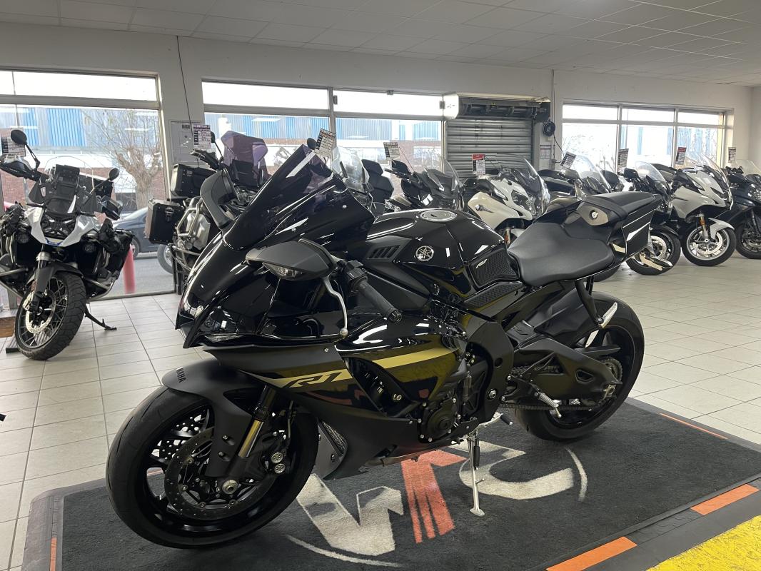 Yamaha YZF R1 REP.ECH.POSS 18 999