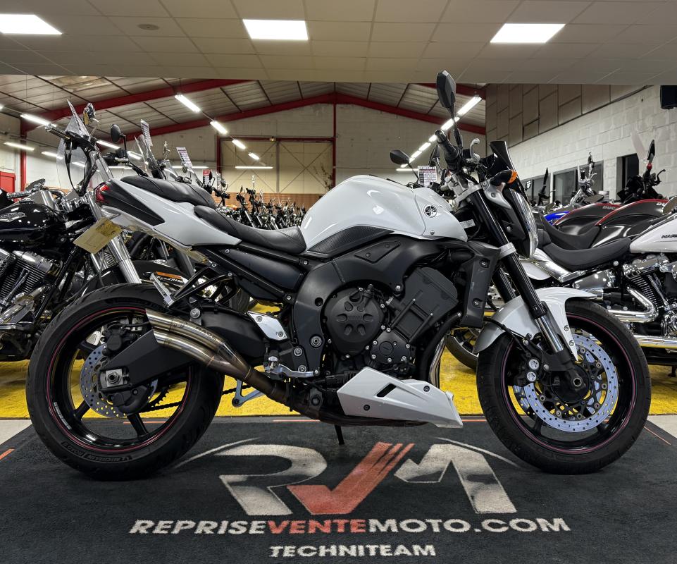 Yamaha FZ1 REP.ECH.POSS 4999€