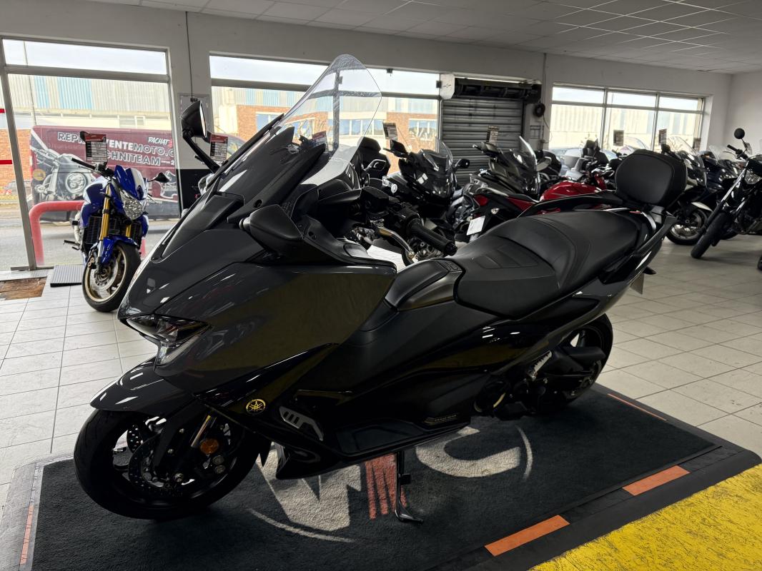 Yamaha T-MAX TECH MAX 560 REP.ECH.POSS 8 799