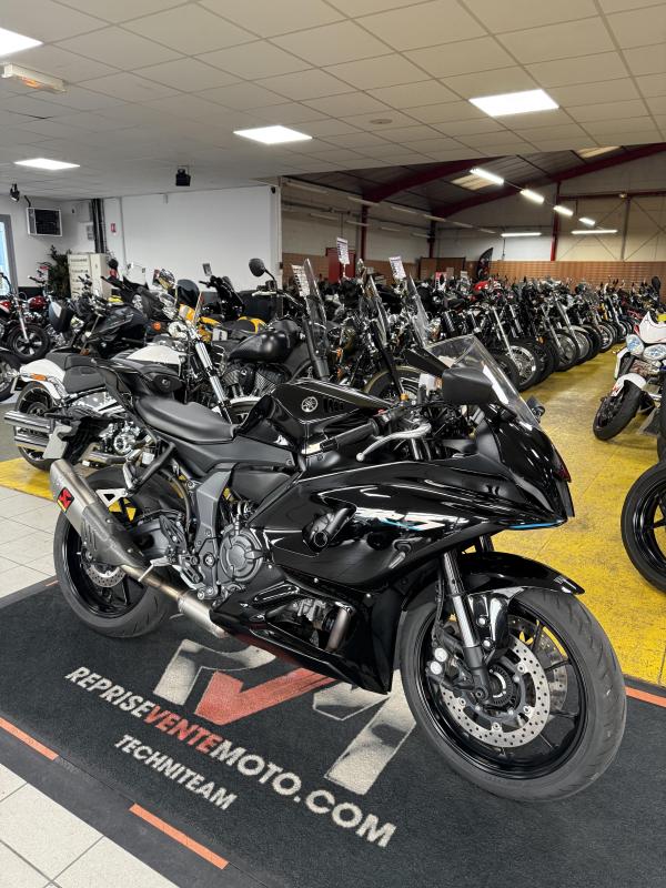 Yamaha R7 REP.ECH.POSS 8 999
