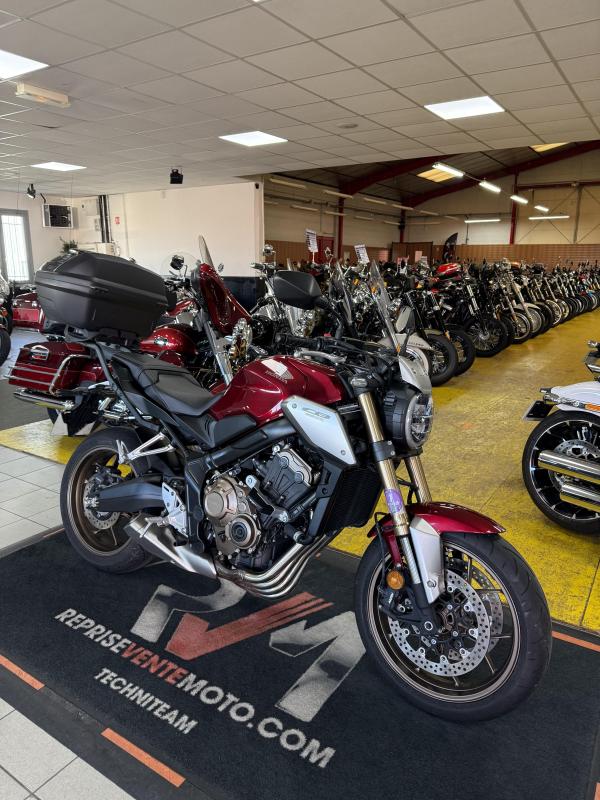 Honda CB650R REP.ECH.POSS 6 499