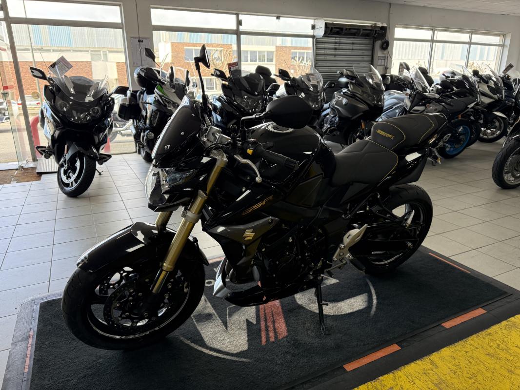 Suzuki 750 GSR REP.ECH.POSS 4 799