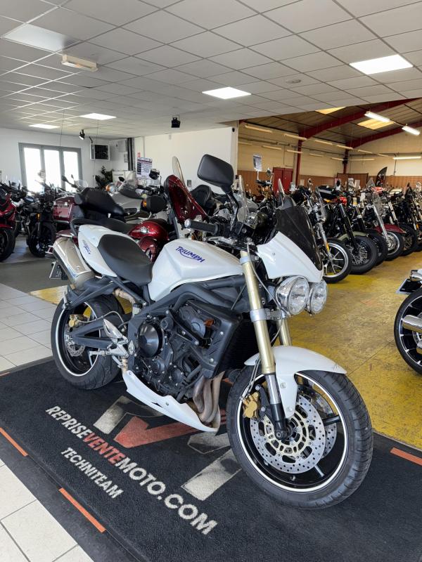 Triumph 675 STREET TRIPLE REP.ECH.POSS 3 699