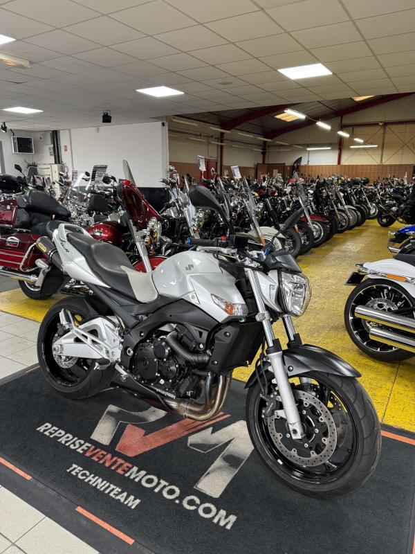 Suzuki 600 GSR REP.ECH.POSS 3 799