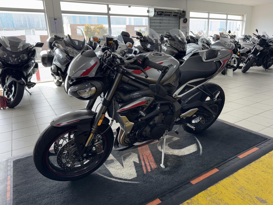 Triumph 765 STREET TRIPLE RS REP.ECH.POSS 8 999
