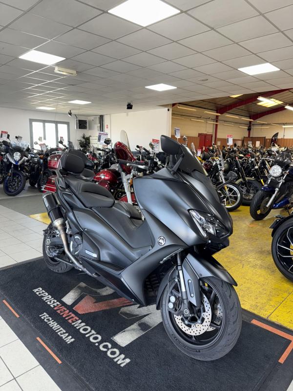 Yamaha TMAX 560 REP.ECH.POSS 8 799