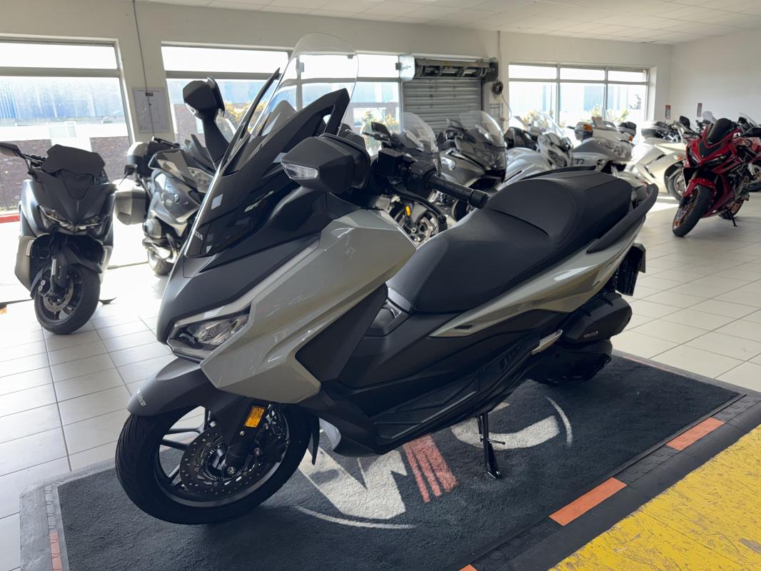 Honda 125 FORZA 45 KMS REP.ECH.POSS 4 899