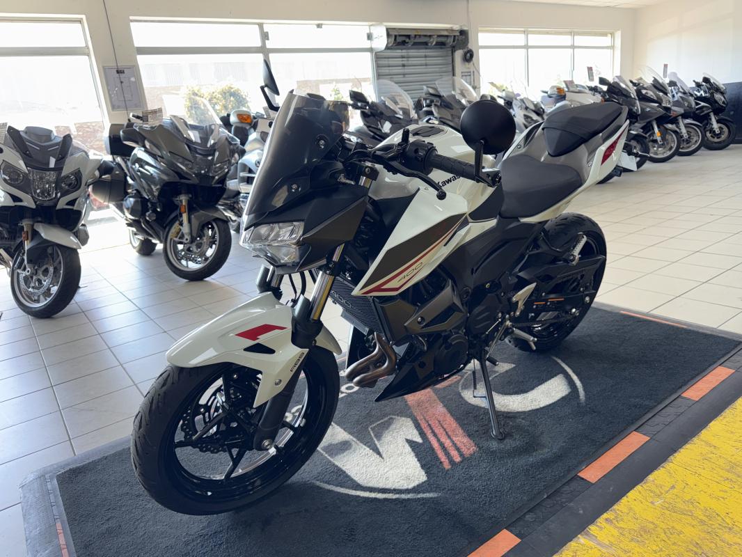 Kawasaki Z400 REP.ECH.POSS 4 599