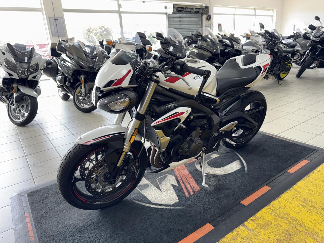 Triumph STREET TRIPLE 660 S REP.ECH.POSS 5 999