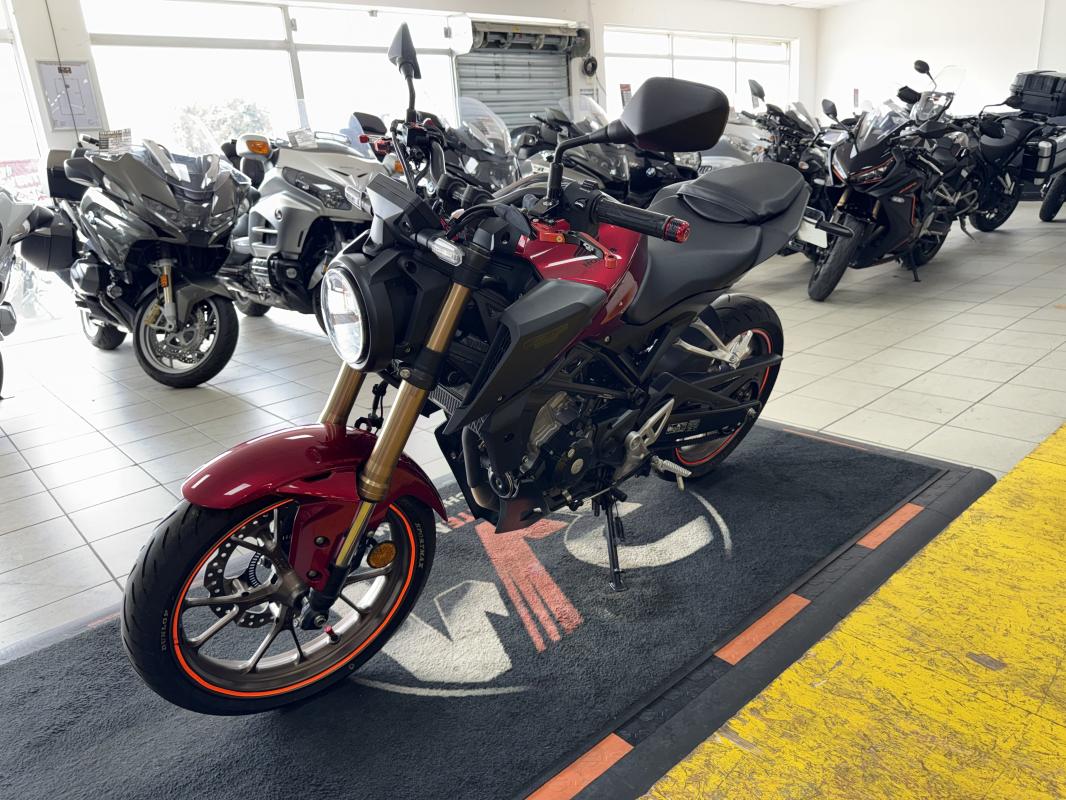 Honda CB125R REP.ECH.POSS 4 499