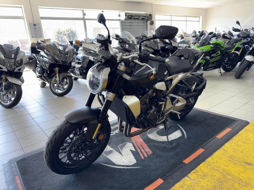 Honda CB1000R REP.ECH.POSS 8 299