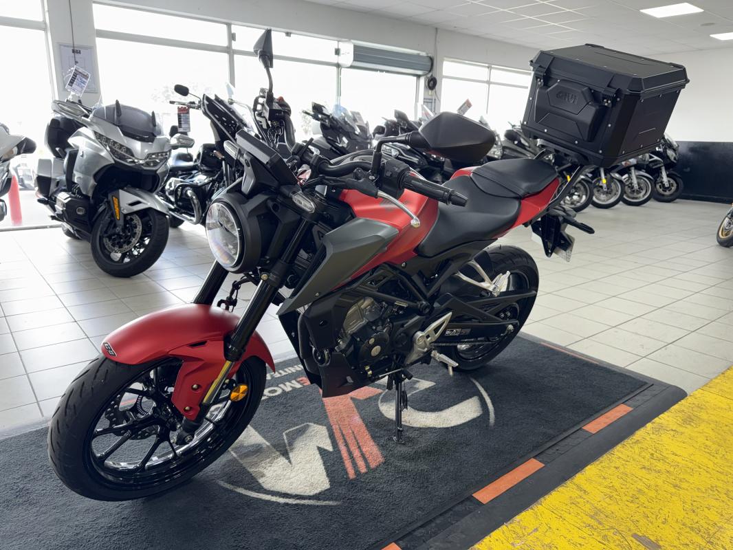 Honda CB 125 R REP.ECH.POSS 4 399