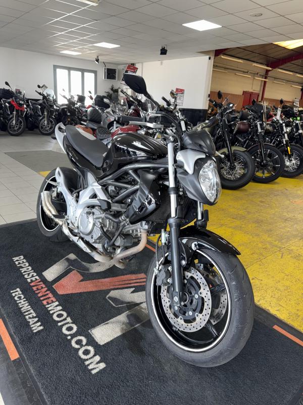 Suzuki GLADIUS 650 REP.ECH.POSS 2 399