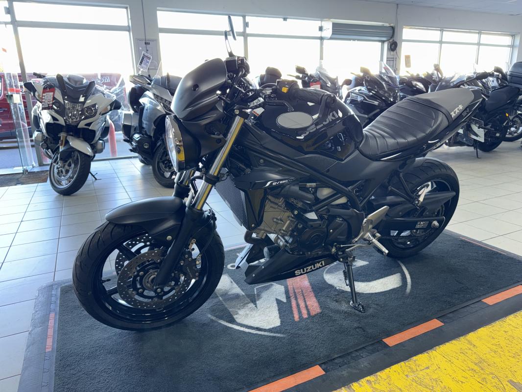 Suzuki SV 650 N REP.ECH.POSS 3 999