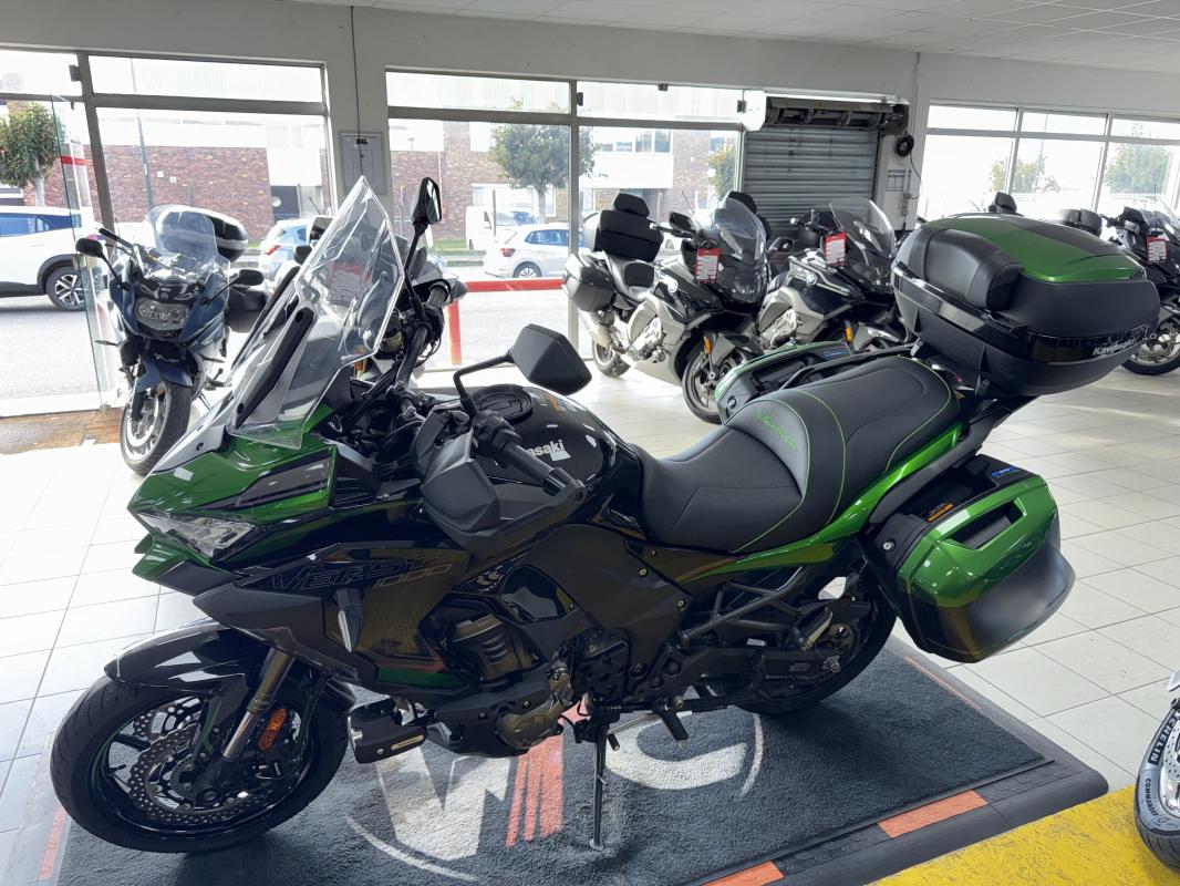 Kawasaki 1000 VERSYS SE GRAND TOURER REP.ECH.POSS 10 999