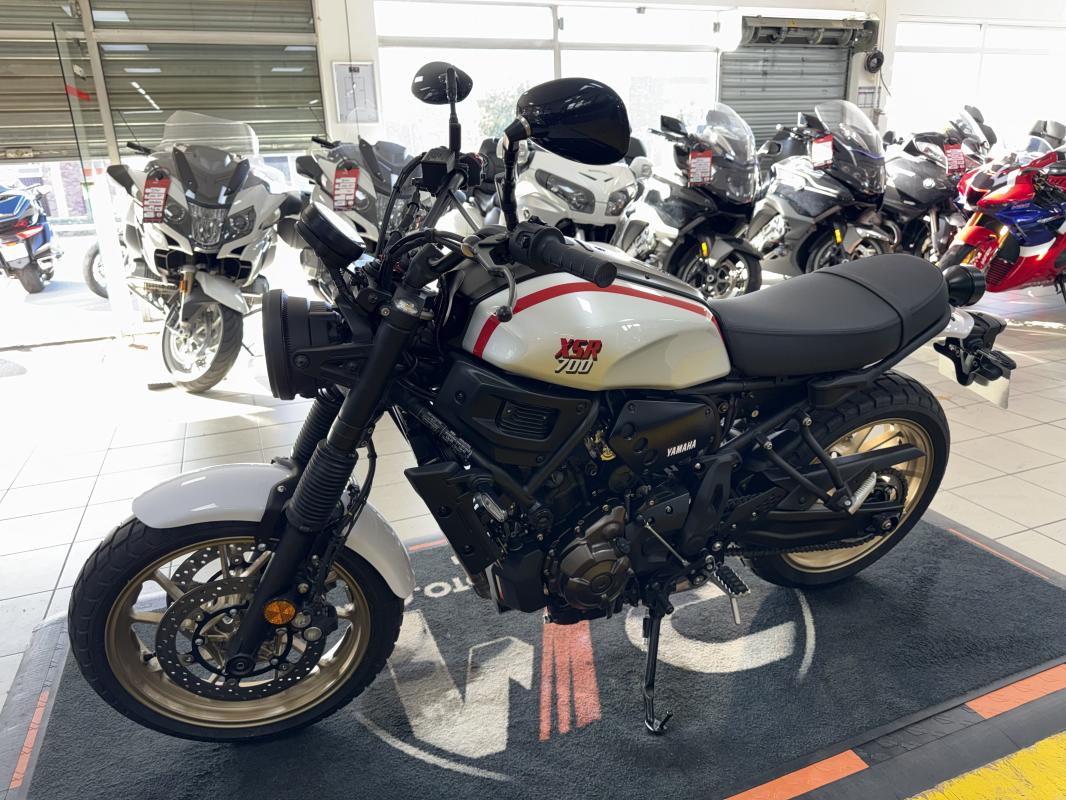 Yamaha XSR 700 REP.ECH.POSS 5 999